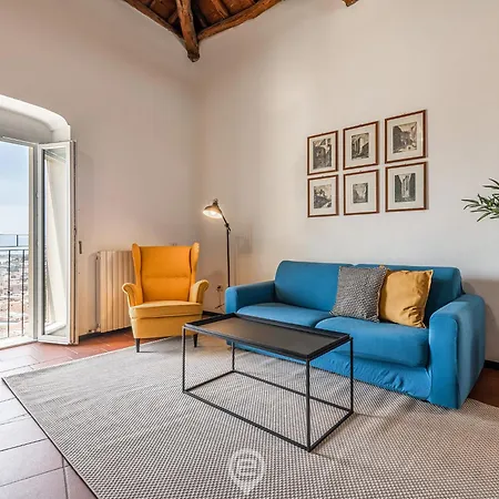 City View Apartment *